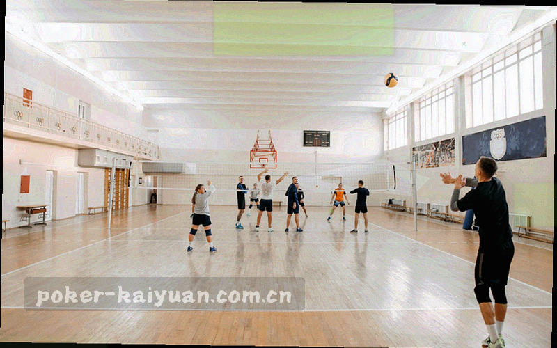 二进制数字悬浮在深蓝色背景上，中间有金色视框
